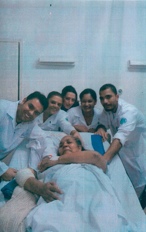 BE Celebrando com a Paciente Sra. Manoela Barbosa L. Silveira